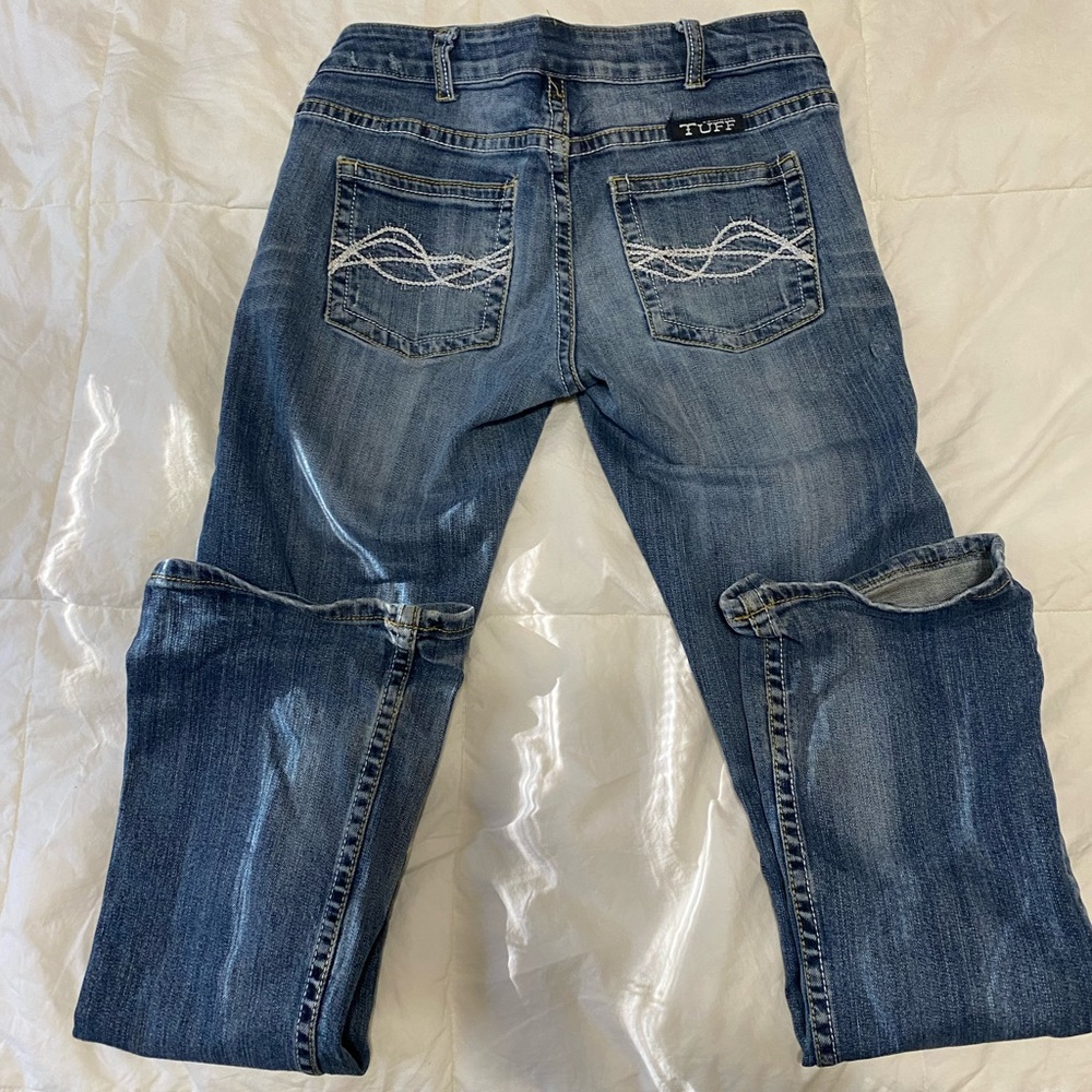 Cowgirl tuff. Don’t fence me in jeans size 27